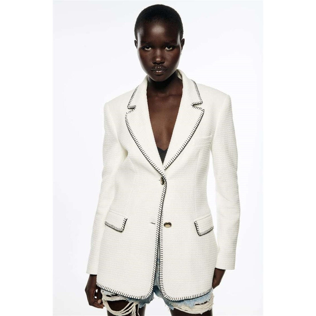 White Women's Designer Blazer Suit: The Perfect Blend of Luxury and Style